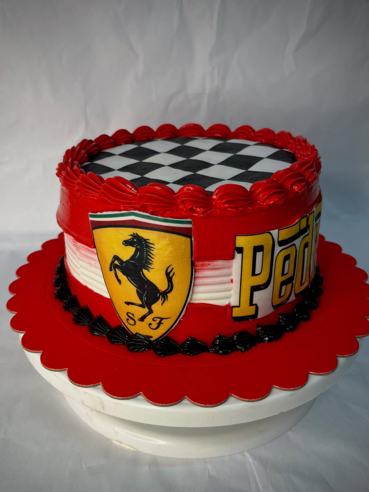 Torta Ferrari temática de carreras